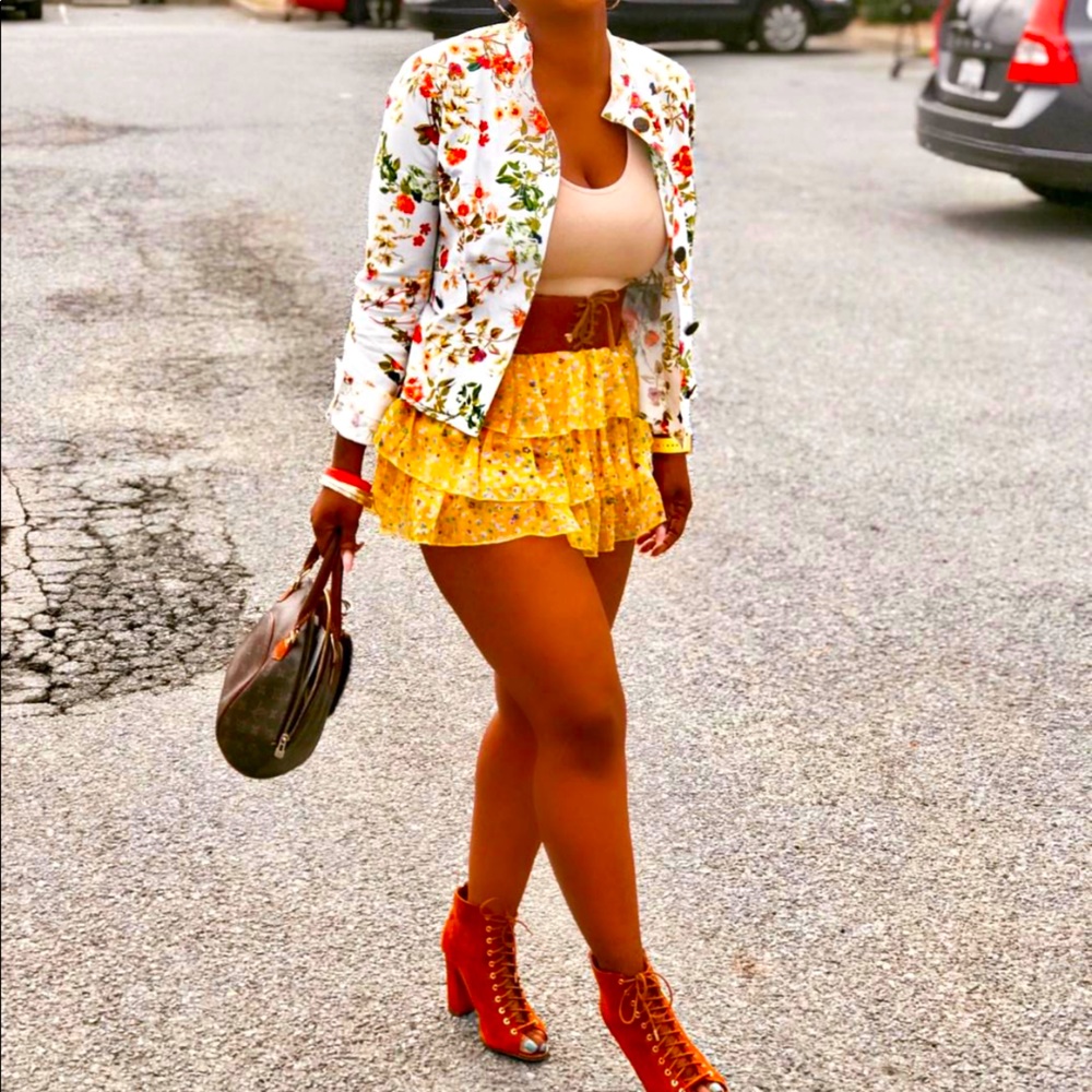 Alice in wonderland Floral blazer